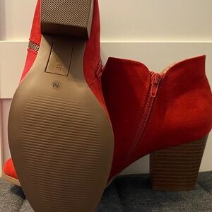 Women's boots in Red